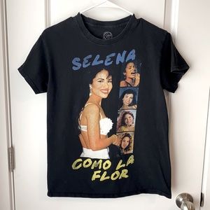 Selena Como La Flor Graphic Tee / T-Shirt